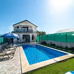 Manolya Villa *