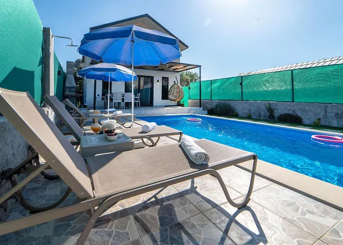 Manolya Villa