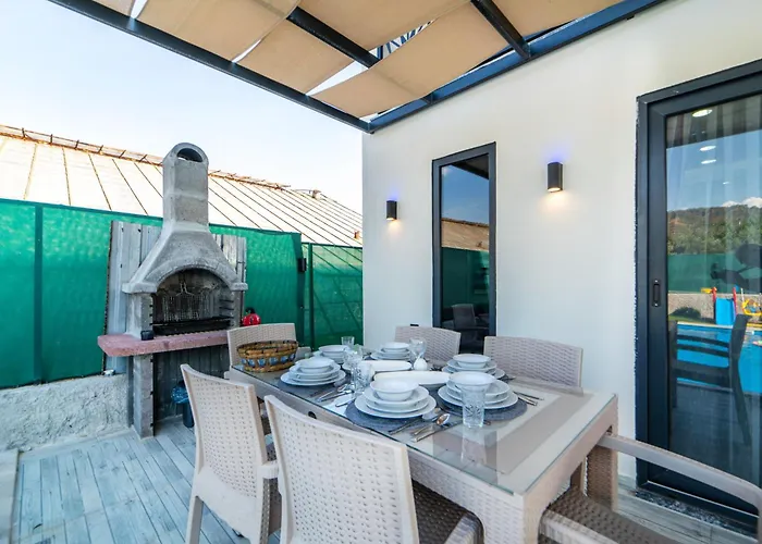 Villa Manolya *